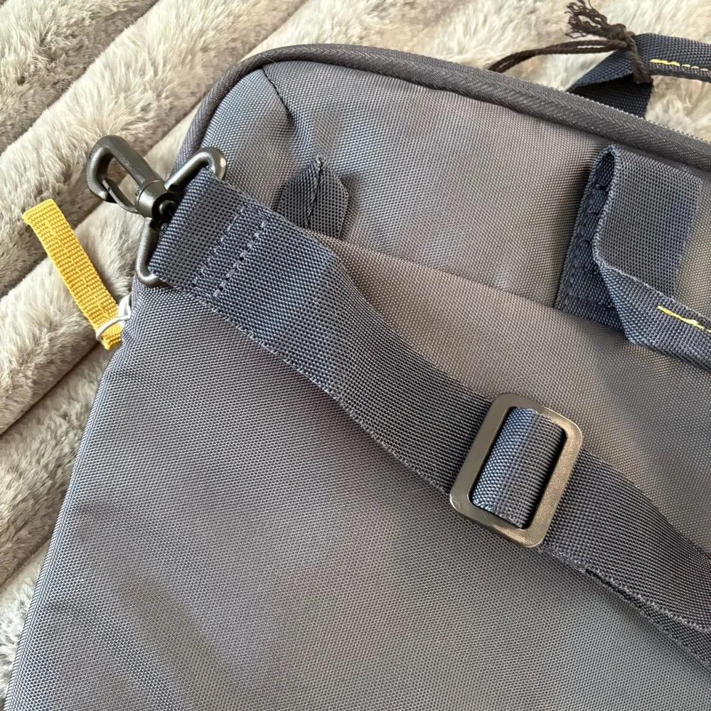 TUCANO smilza slim laptop bag